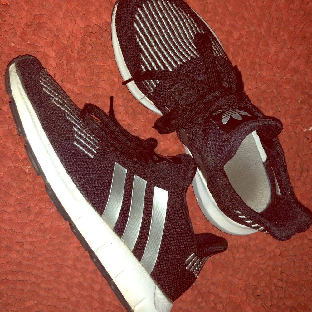 Adidas swift run